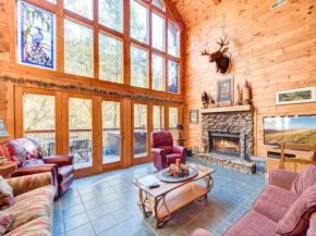 Rivers Edge, 3 Bedrooms, Sleeps 8, On Stocked Stream, Hot Tub, Grill